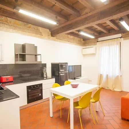 Italianflat - Veronetta Flat *